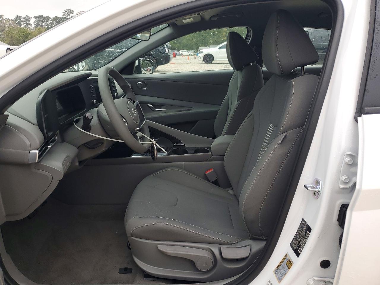 2025 HYUNDAI ELANTRA BLUE photo 7