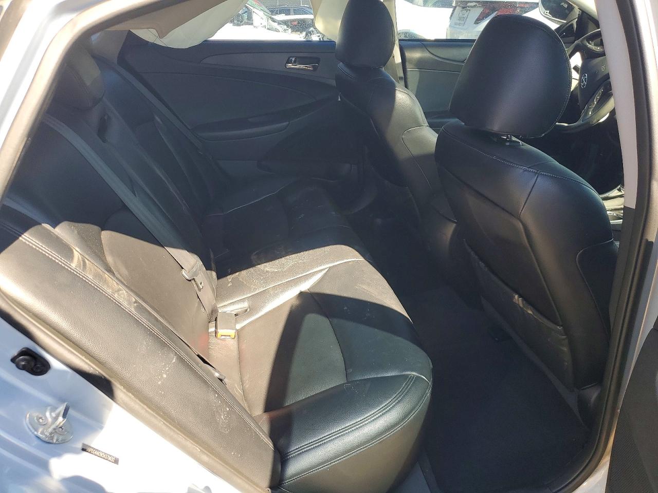 2012 HYUNDAI SONATA SE photo 19