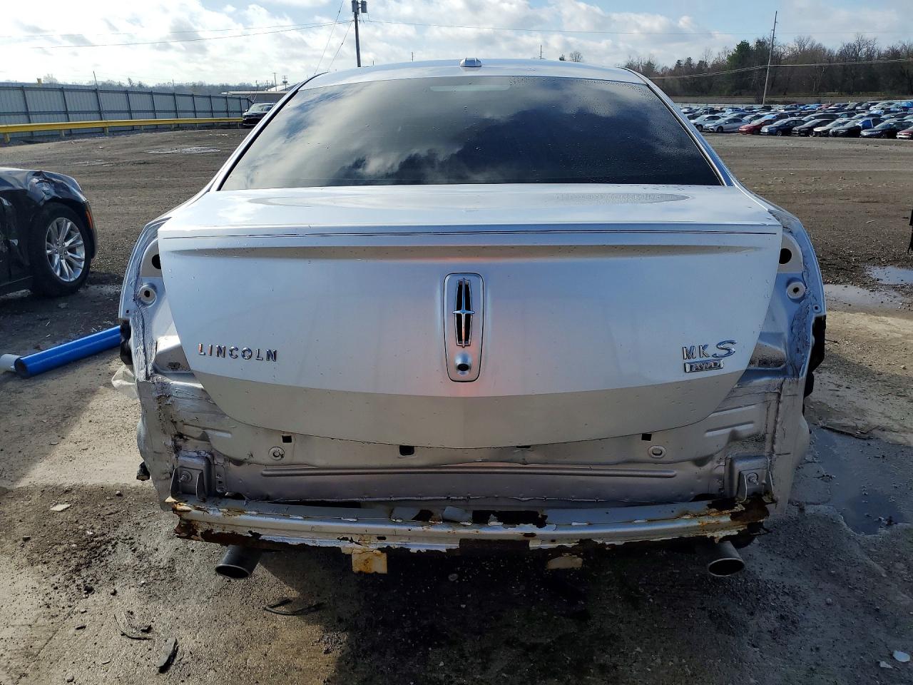 2014 LINCOLN MKS photo 11
