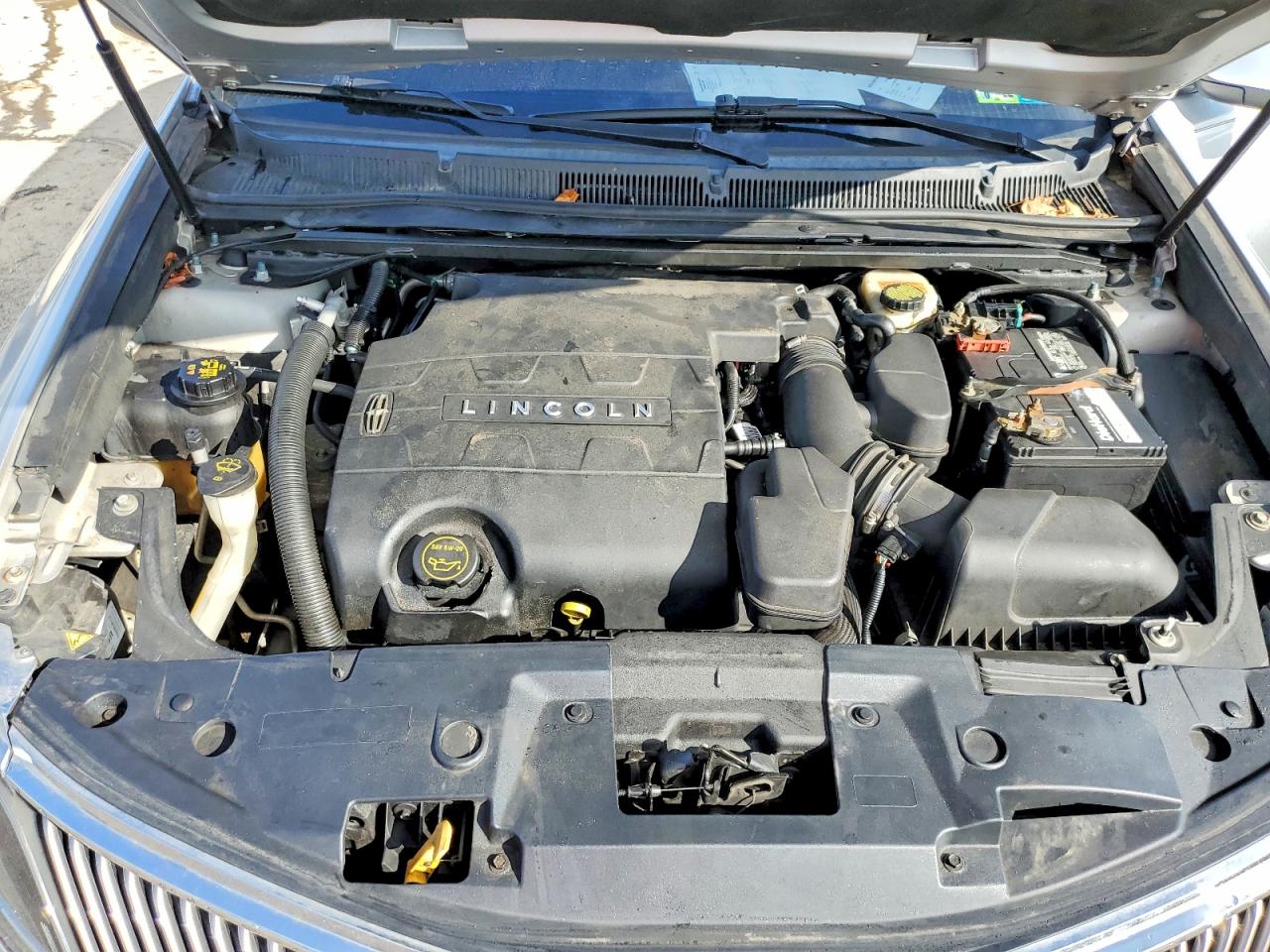 2014 LINCOLN MKS photo 21