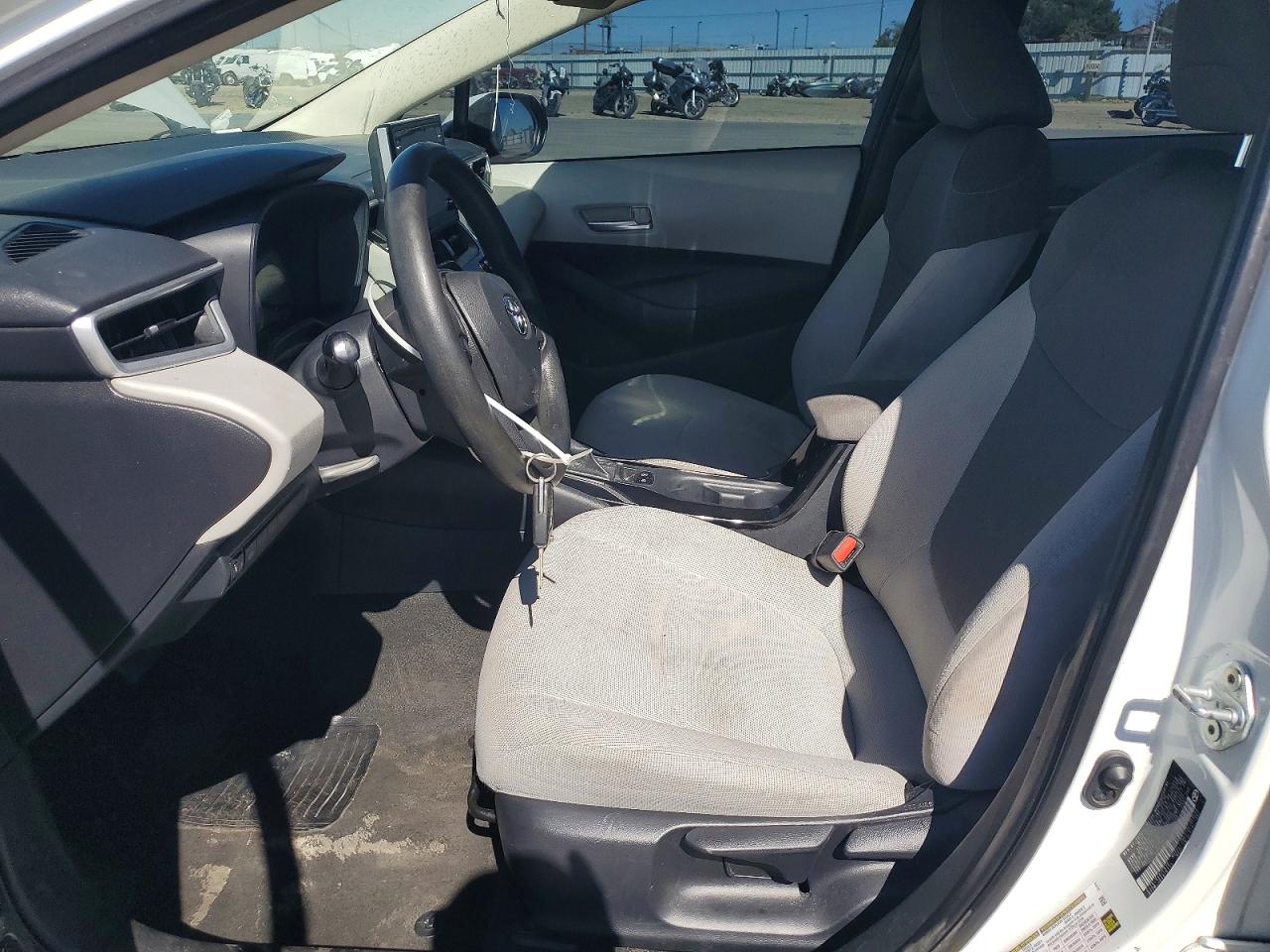 2020 TOYOTA COROLLA LE photo 7