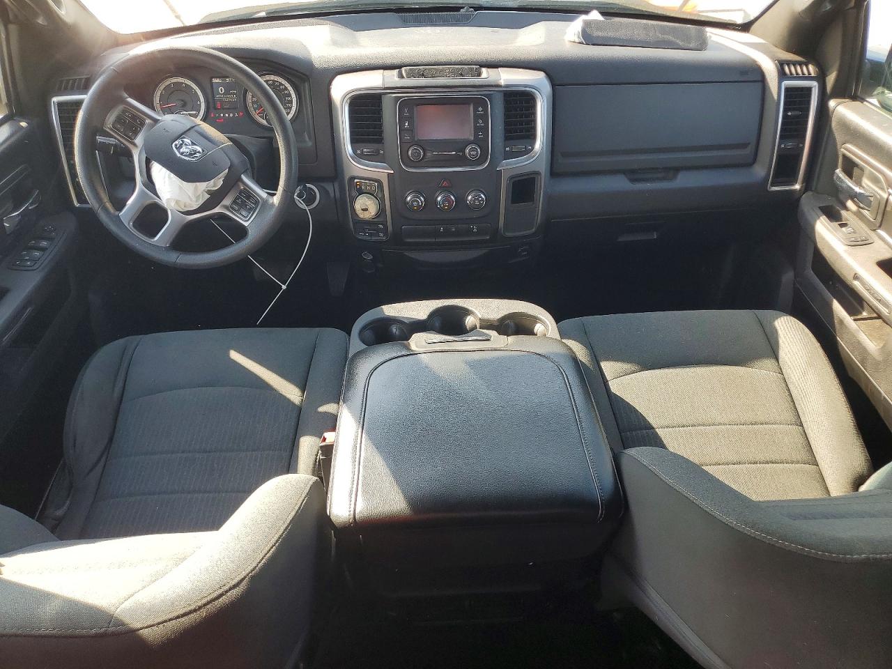 2021 RAM 1500 CLASSIC SLT photo 15