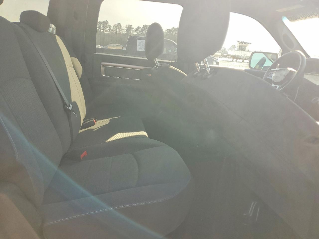 2021 RAM 1500 CLASSIC SLT photo 19