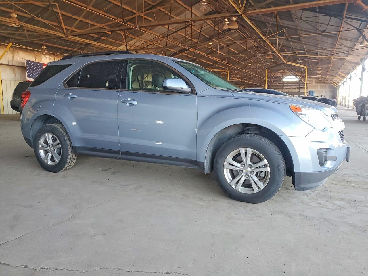 2015 CHEVROLET EQUINOX LT photo 4