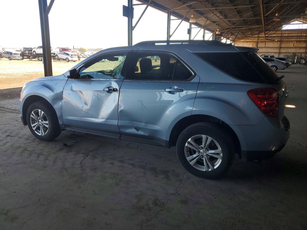2015 CHEVROLET EQUINOX LT photo 2