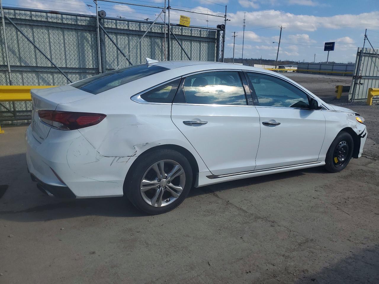 2018 HYUNDAI SONATA SPORT photo 5