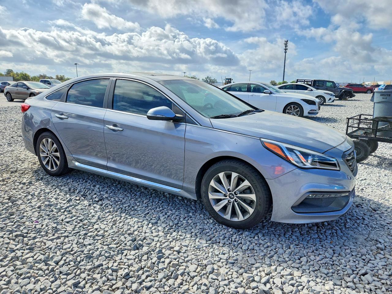 2017 HYUNDAI SONATA SPORT photo 4