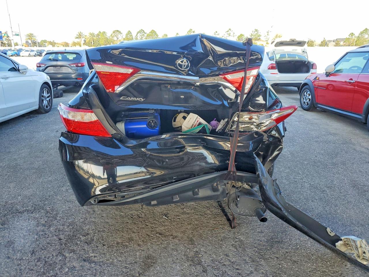 2017 TOYOTA CAMRY LE photo 16