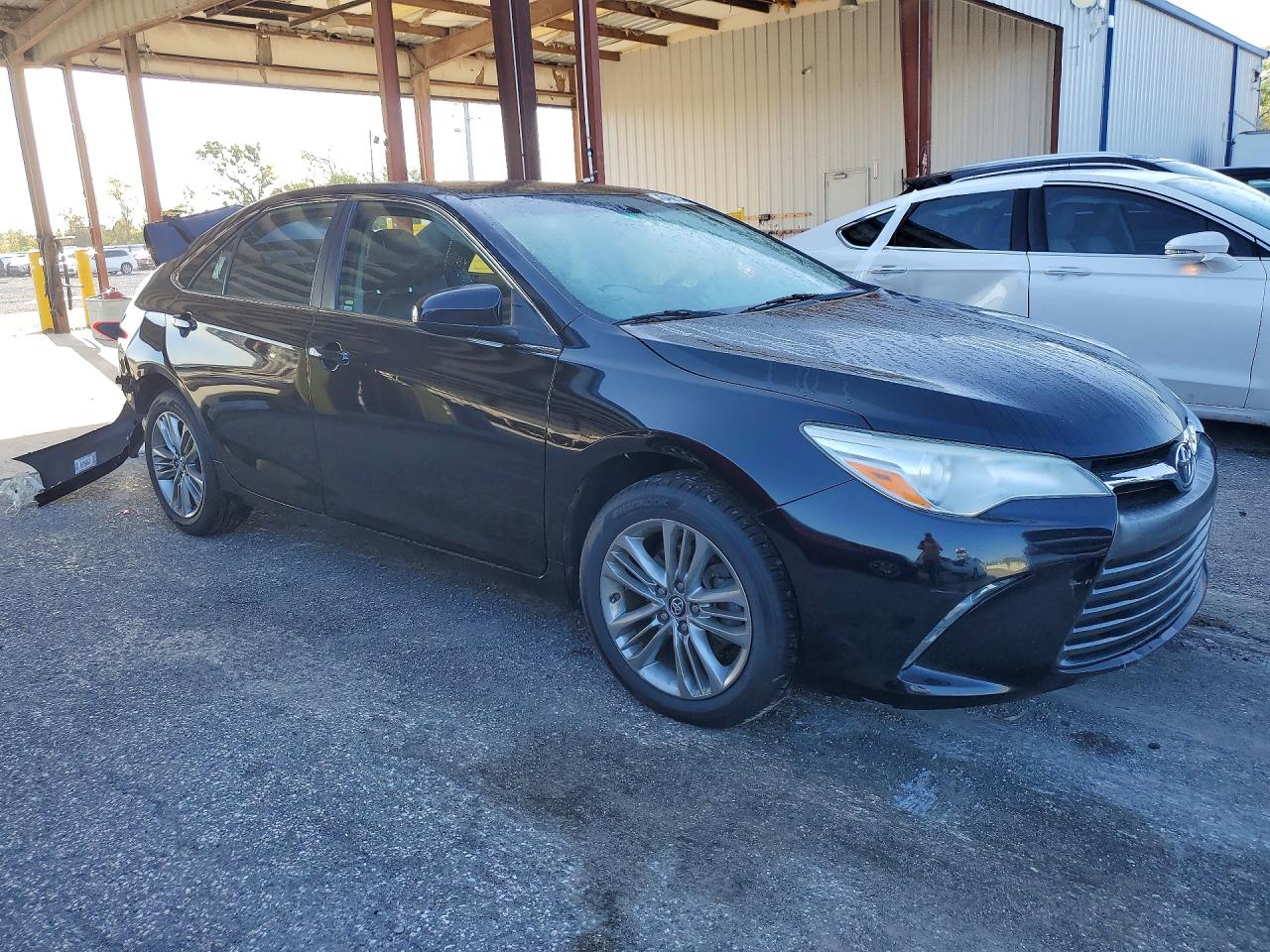 2017 TOYOTA CAMRY LE photo 10