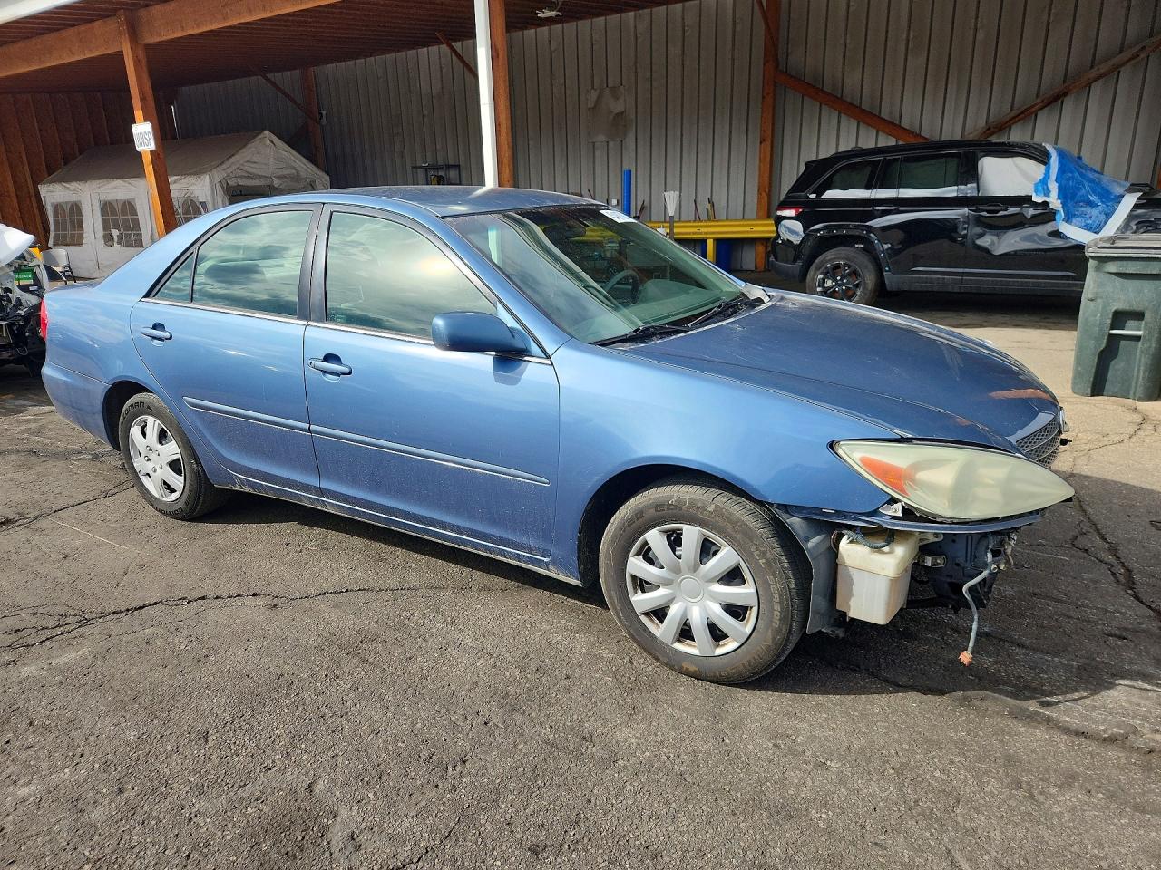 2004 TOYOTA CAMRY LE photo 4
