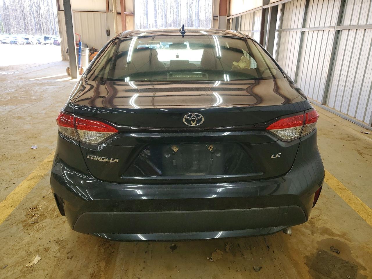 2021 TOYOTA COROLLA LE photo 6