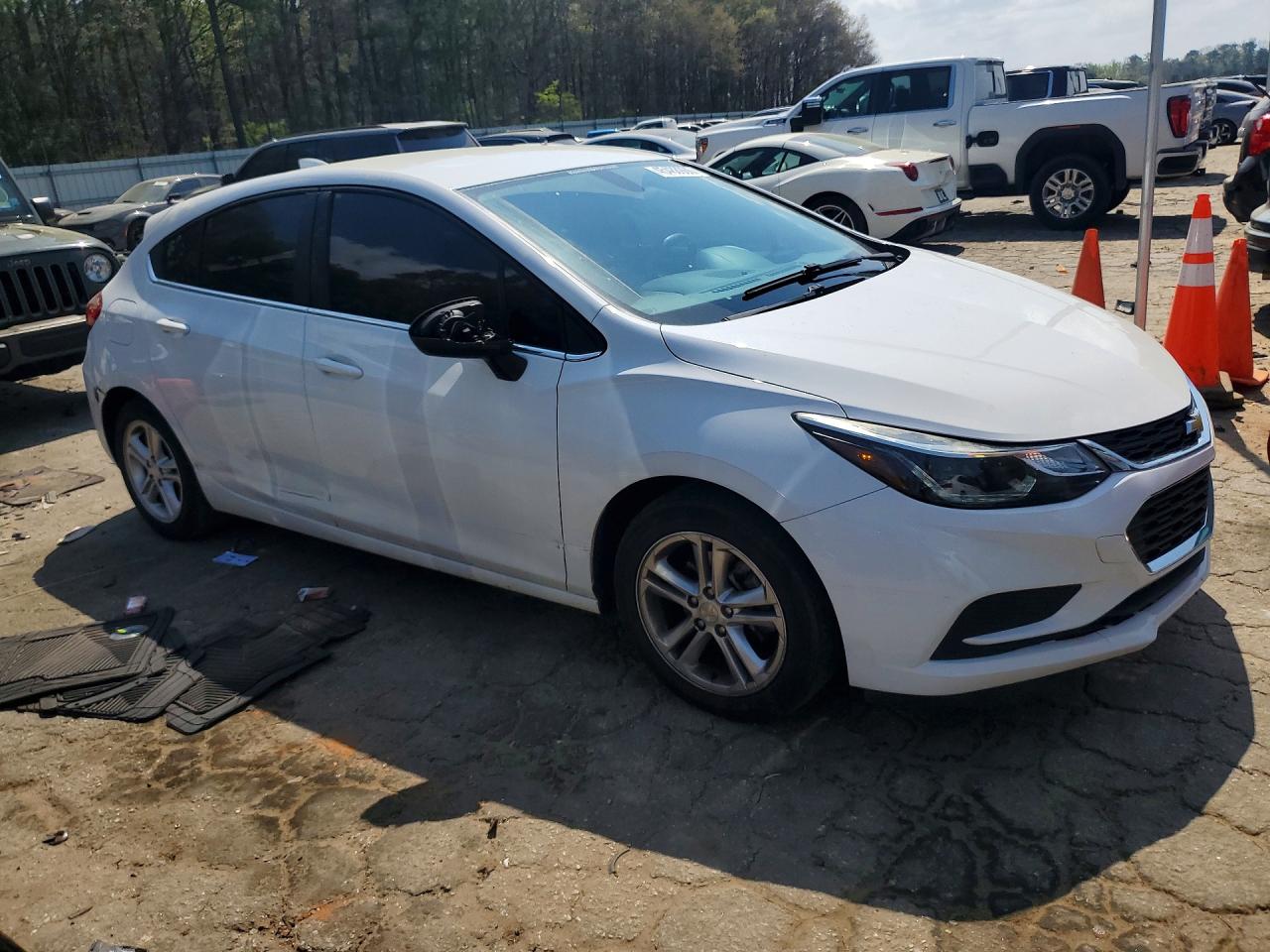 2017 CHEVROLET CRUZE LT photo 4
