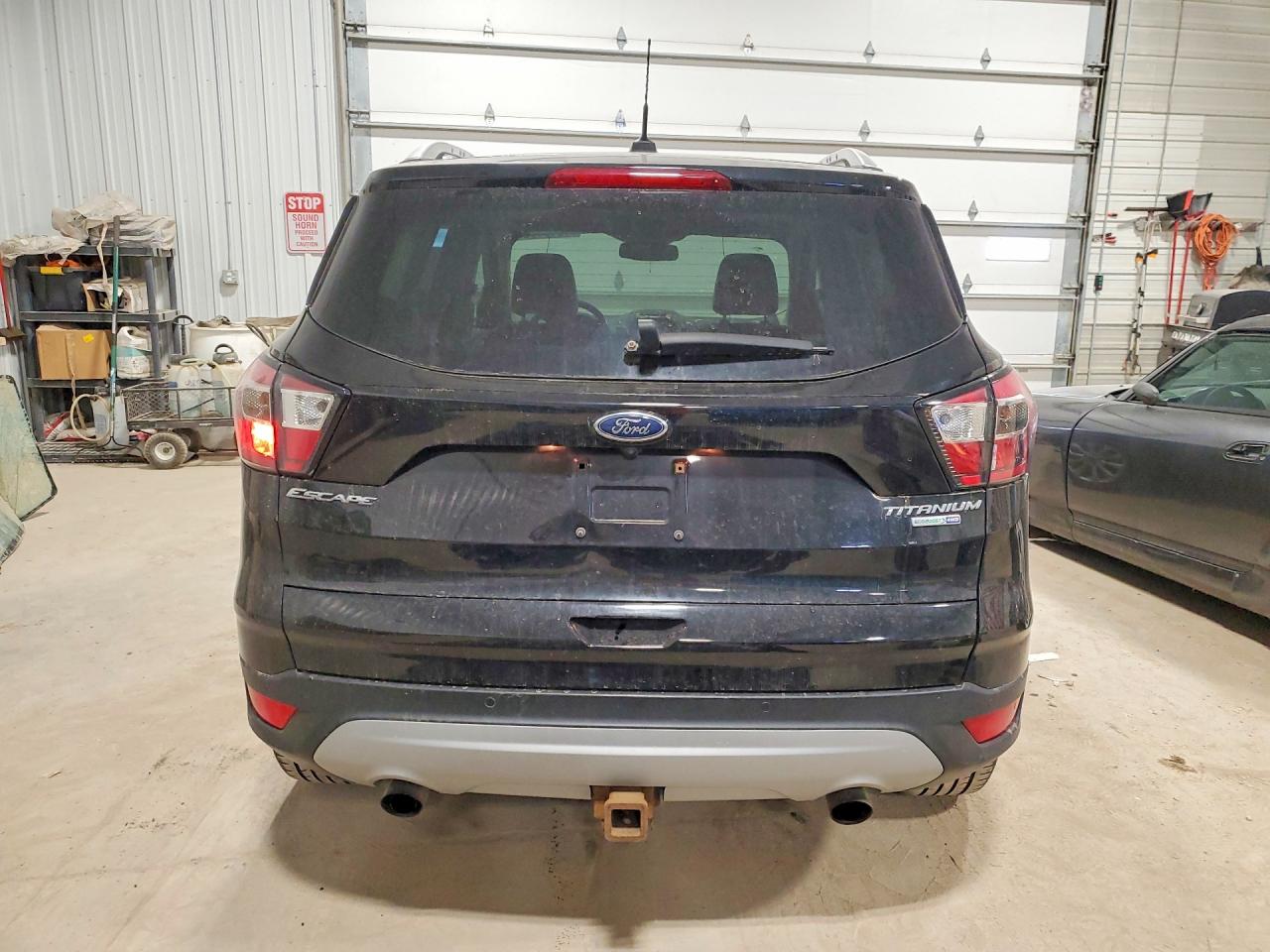 2017 FORD ESCAPE TITANIUM photo 6