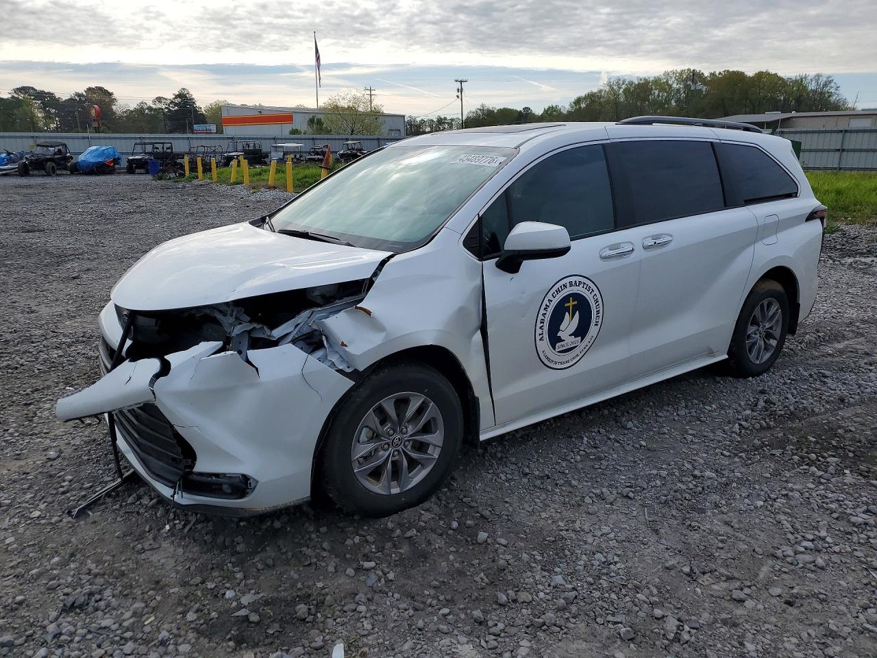 2025 TOYOTA SIENNA