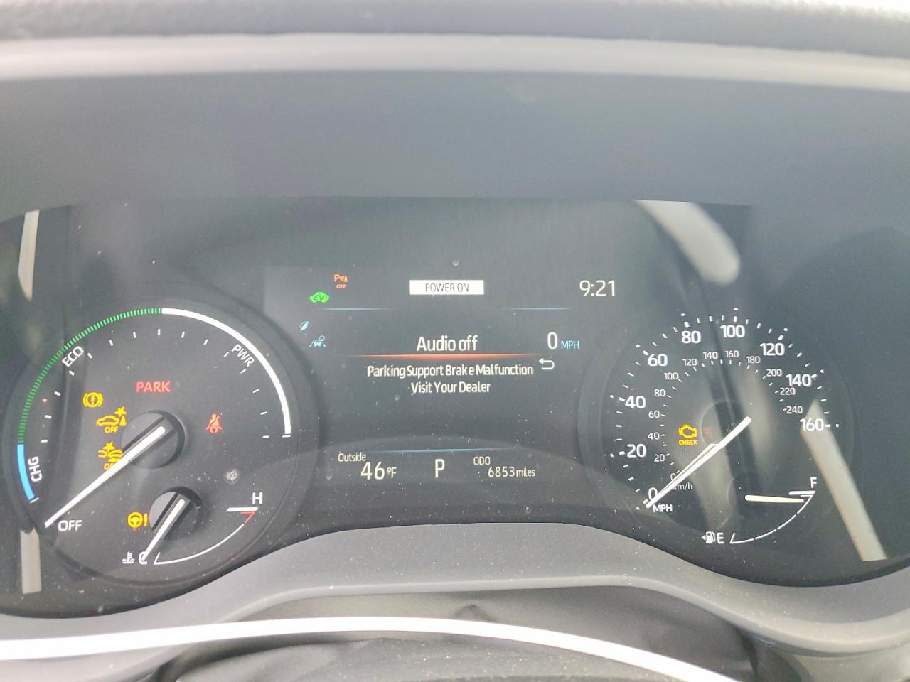 2025 TOYOTA SIENNA XLE 8-PASSENGER photo 9