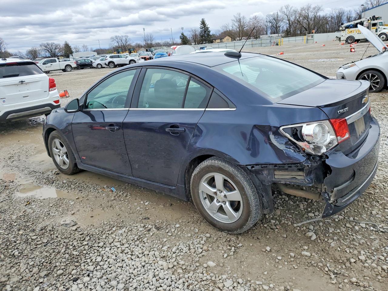 2015 CHEVROLET CRUZE LT photo 2