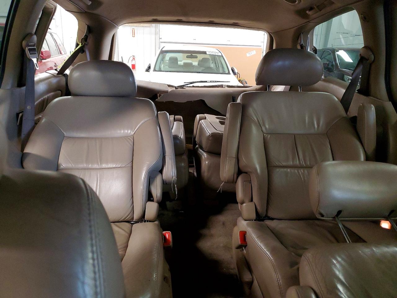 2003 TOYOTA SIENNA photo 10