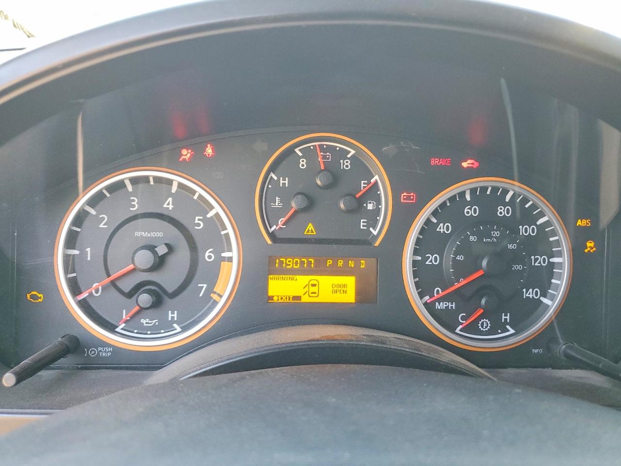 2012 NISSAN TITAN SV photo 33