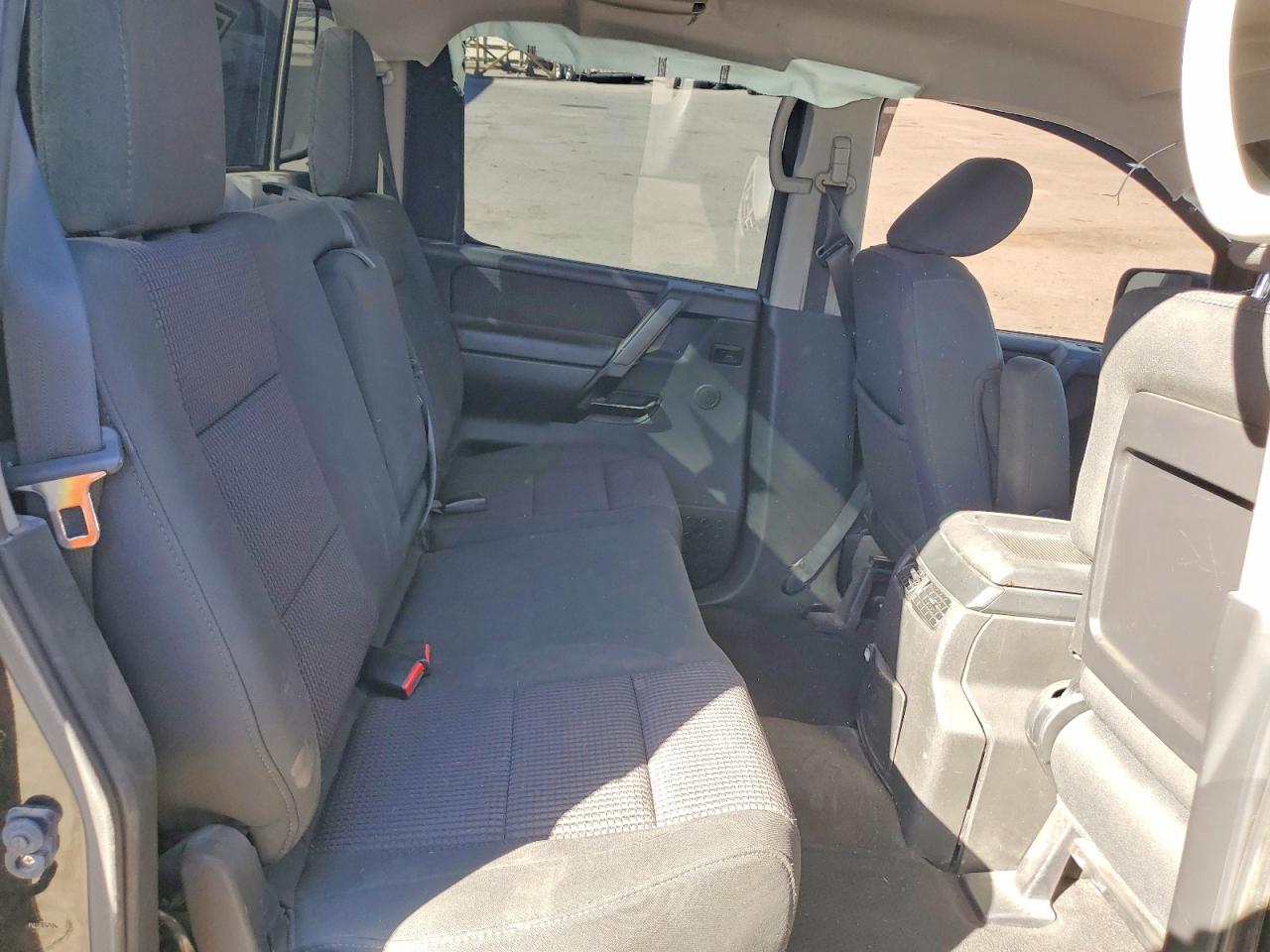 2012 NISSAN TITAN SV photo 37