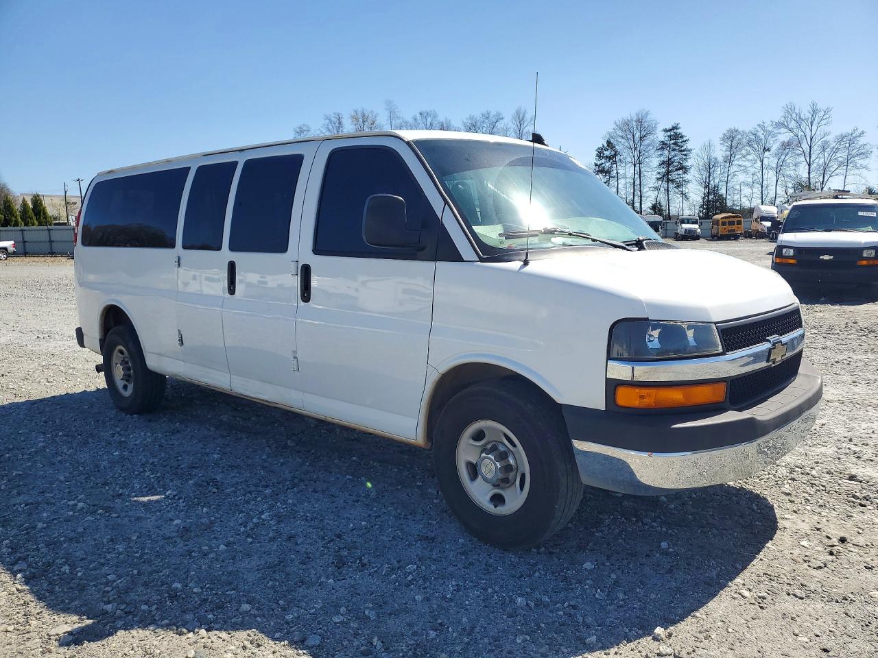 2016 CHEVROLET EXPRESS G3500 LT photo 4