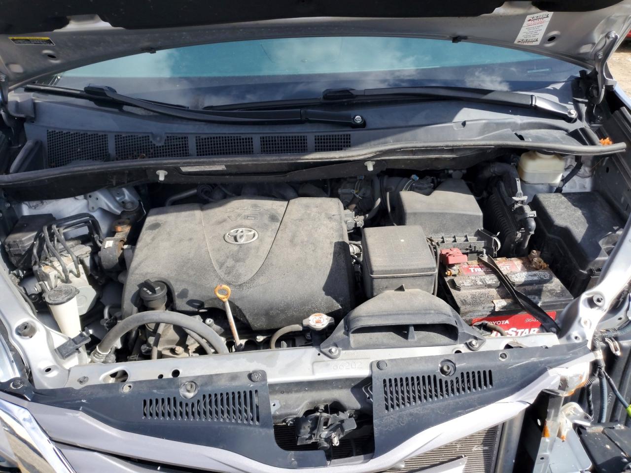 2017 TOYOTA SIENNA XLE 8-PASSENGER photo 23
