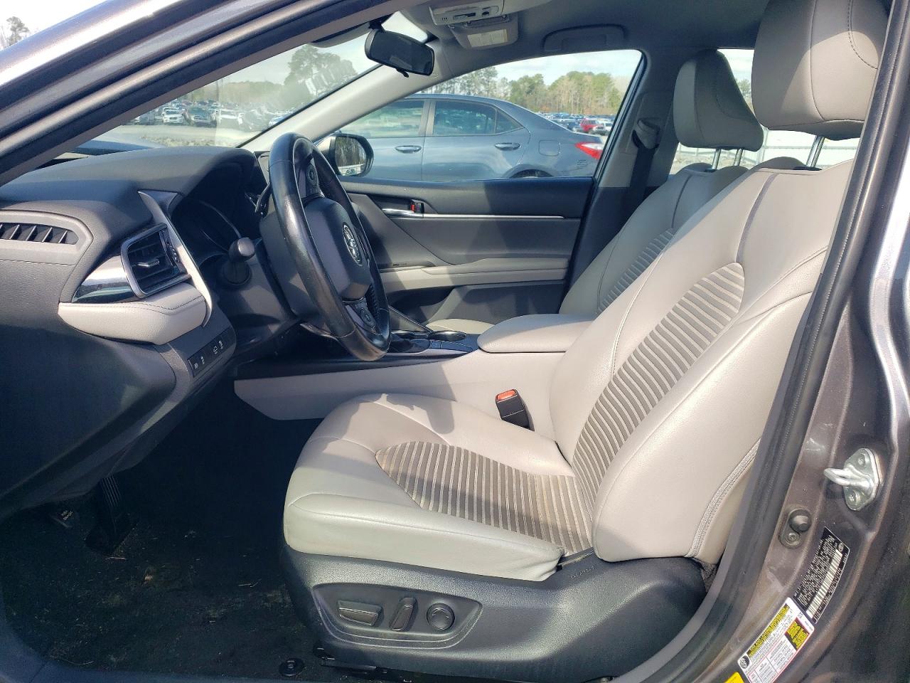 2023 TOYOTA CAMRY SE photo 13