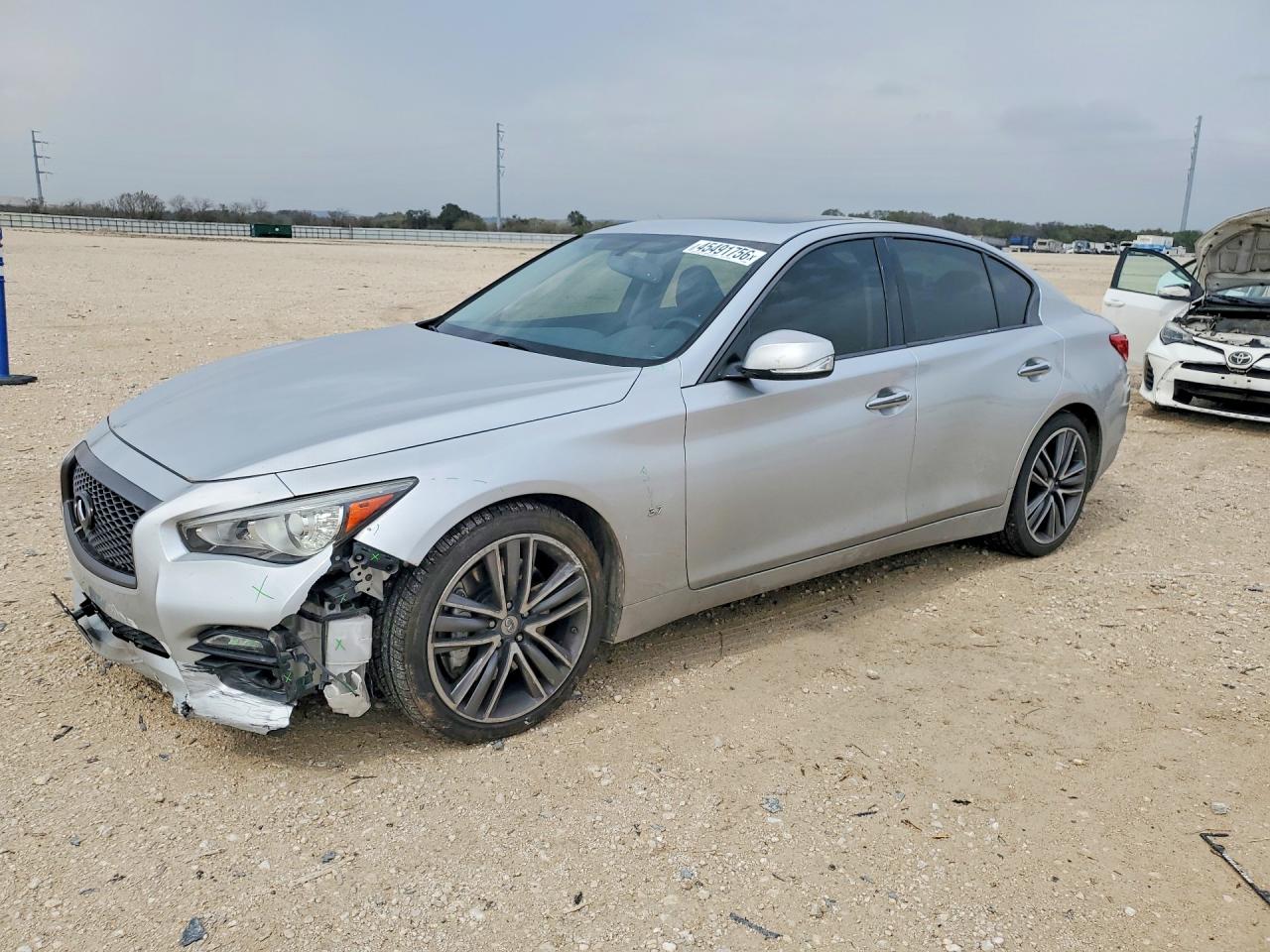 2015 INFINITI Q50