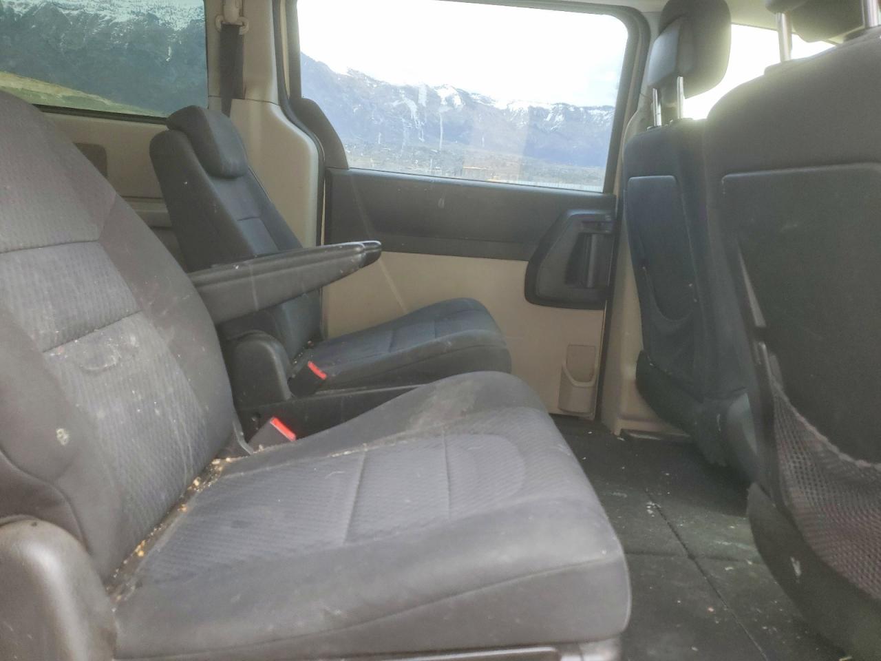 2010 DODGE GRAND CARAVAN SE photo 11