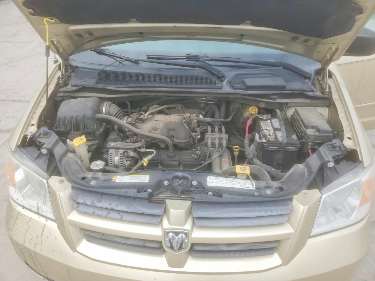 2010 DODGE GRAND CARAVAN SE photo 12
