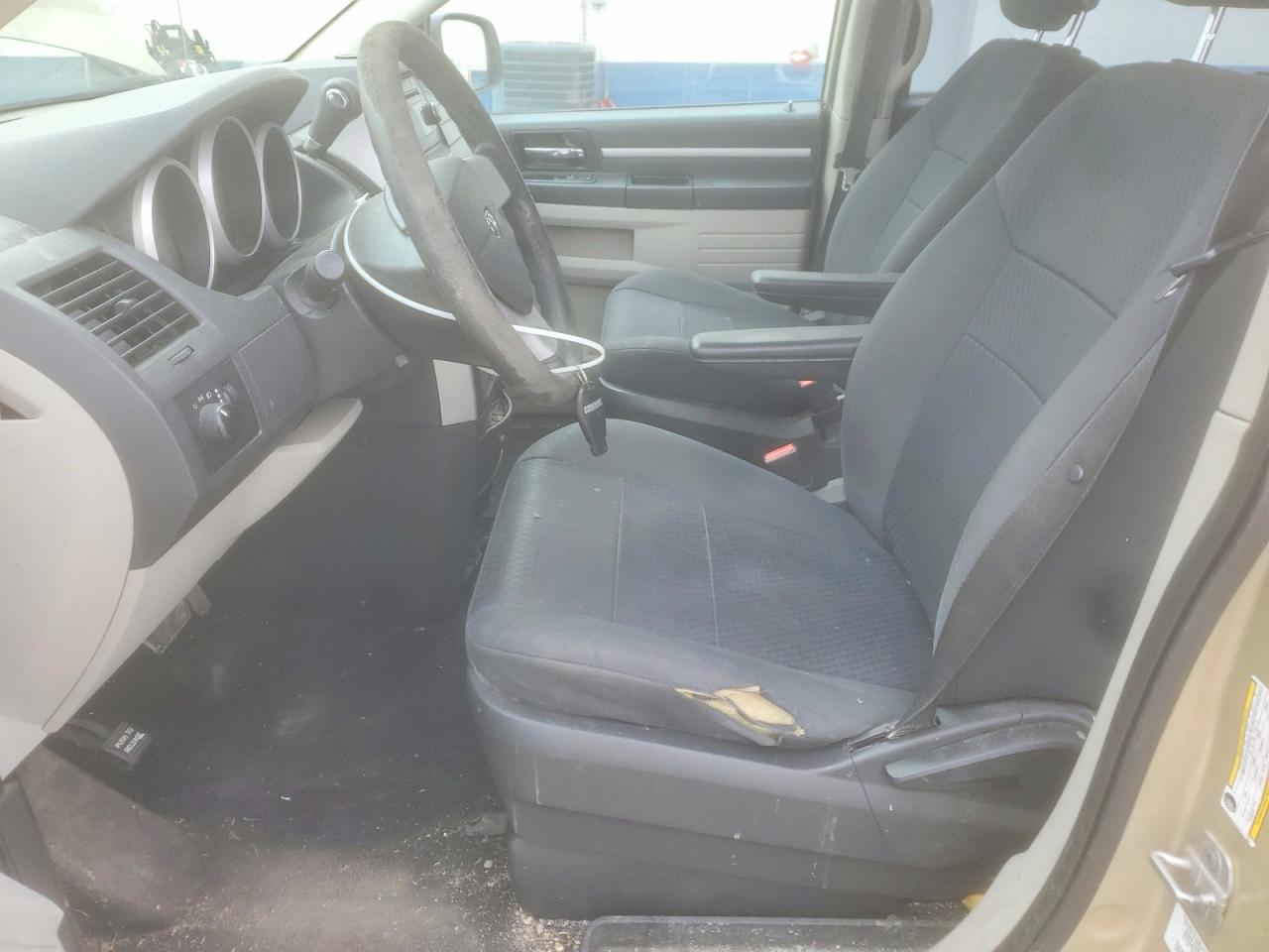 2010 DODGE GRAND CARAVAN SE photo 7