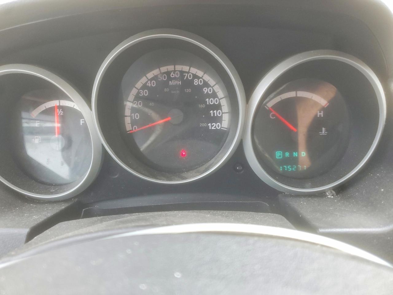 2010 DODGE GRAND CARAVAN SE photo 9