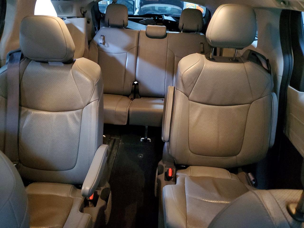 2021 TOYOTA SIENNA LIMITED 7-PASSENGER photo 19