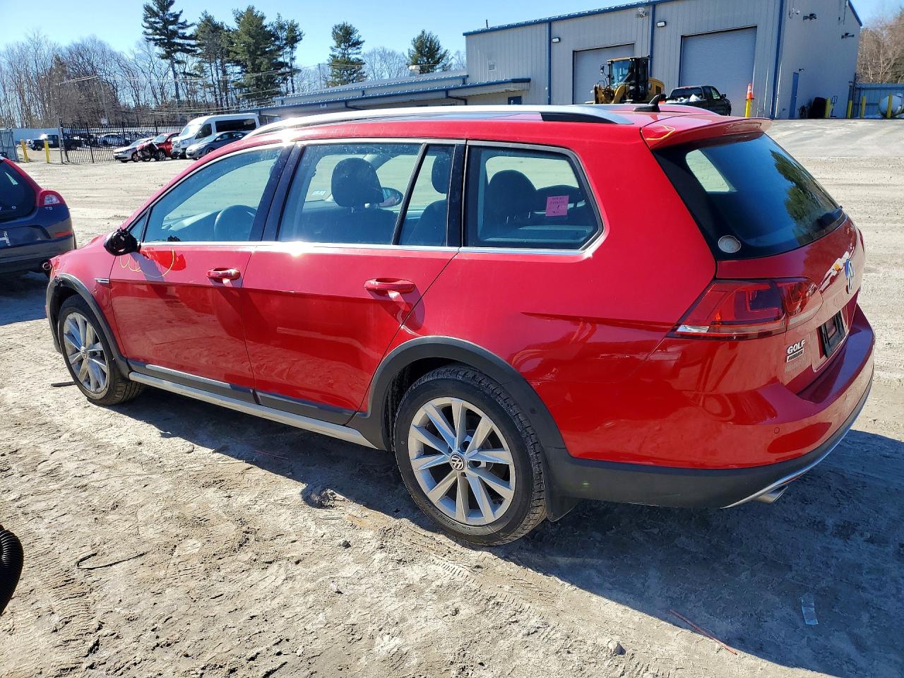 2017 VOLKSWAGEN GOLF ALLTRACK S photo 3