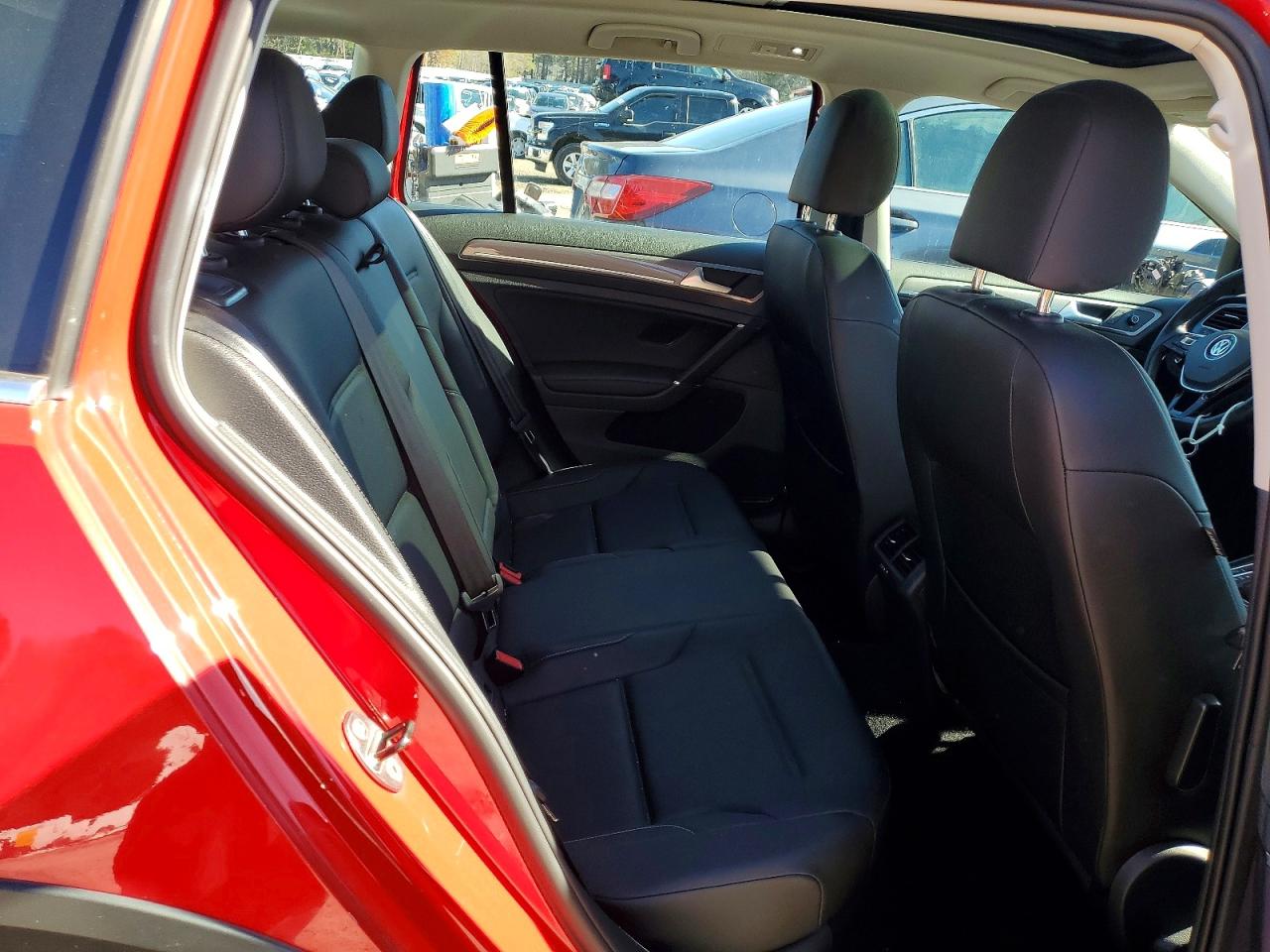 2017 VOLKSWAGEN GOLF ALLTRACK S photo 19