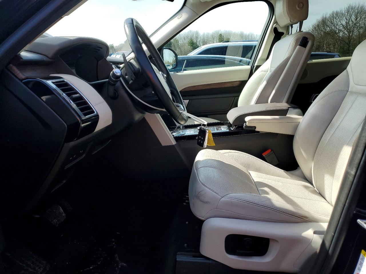 2018 LAND ROVER DISCOVERY HSE photo 13