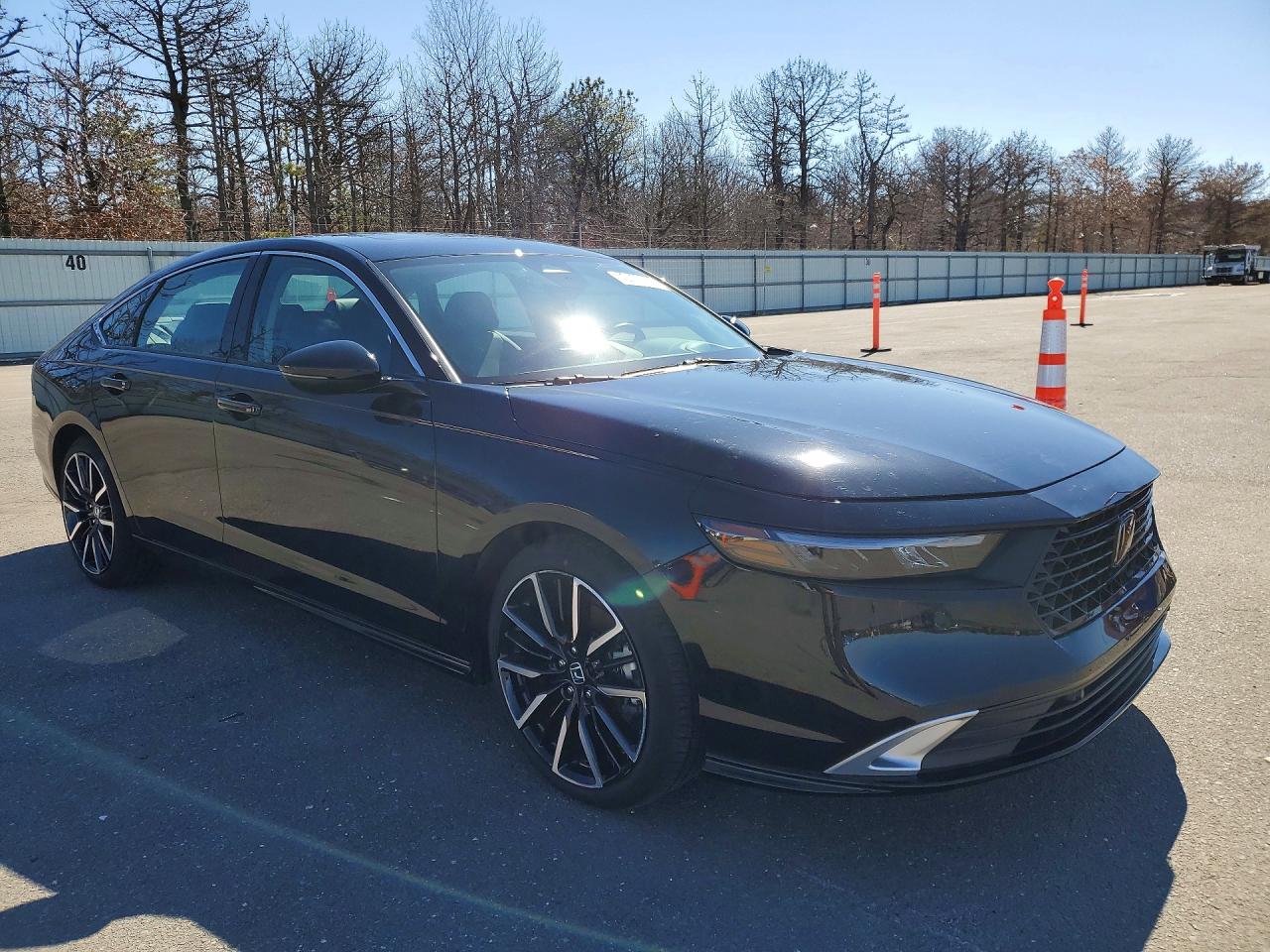 2025 HONDA ACCORD TOURING HYBRID photo 7