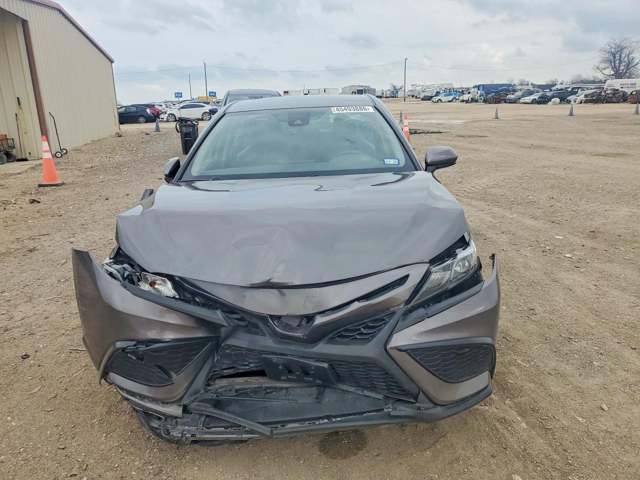 2021 TOYOTA CAMRY SE photo 9