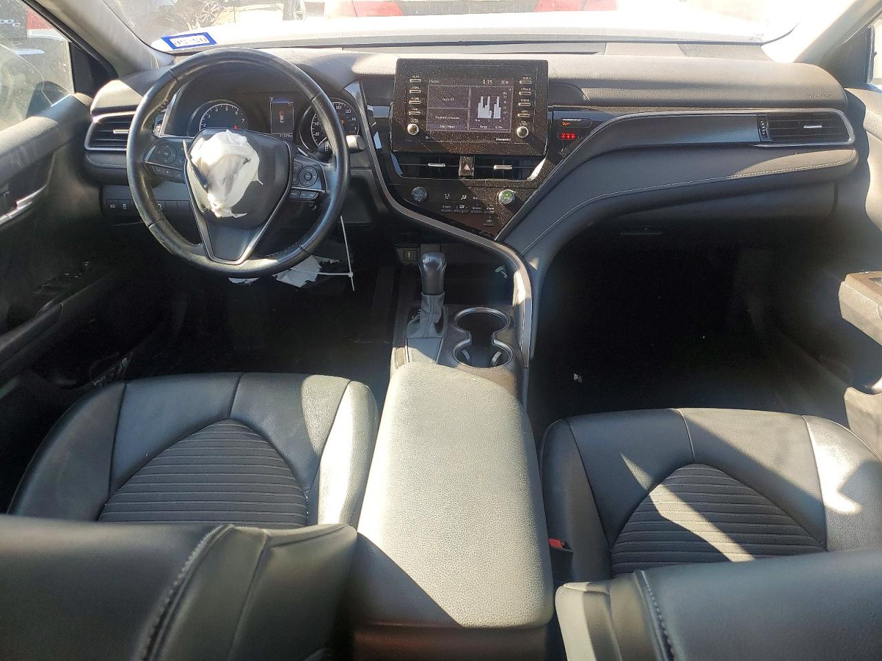 2021 TOYOTA CAMRY SE photo 15
