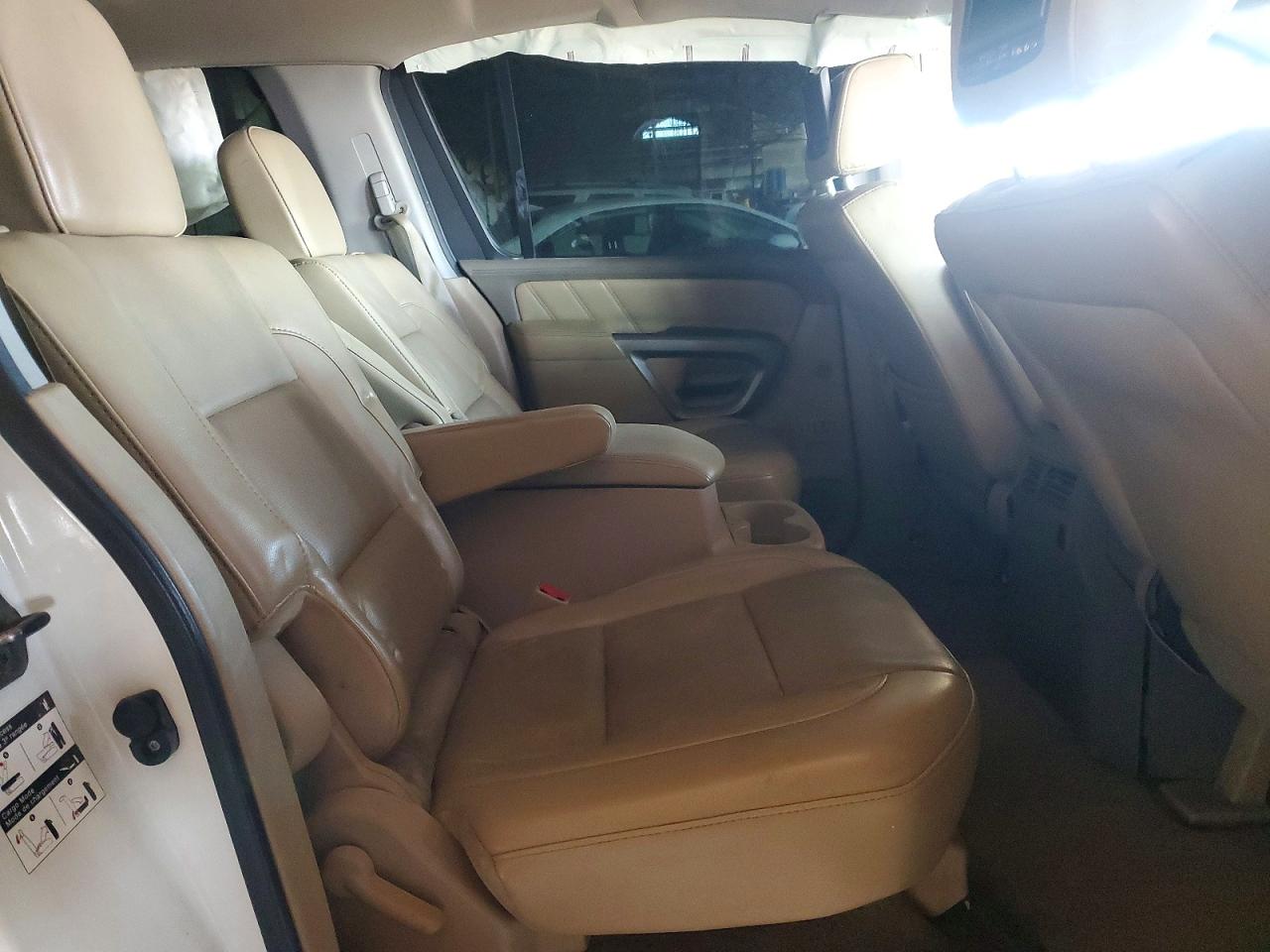 2015 NISSAN ARMADA PLATINUM photo 11