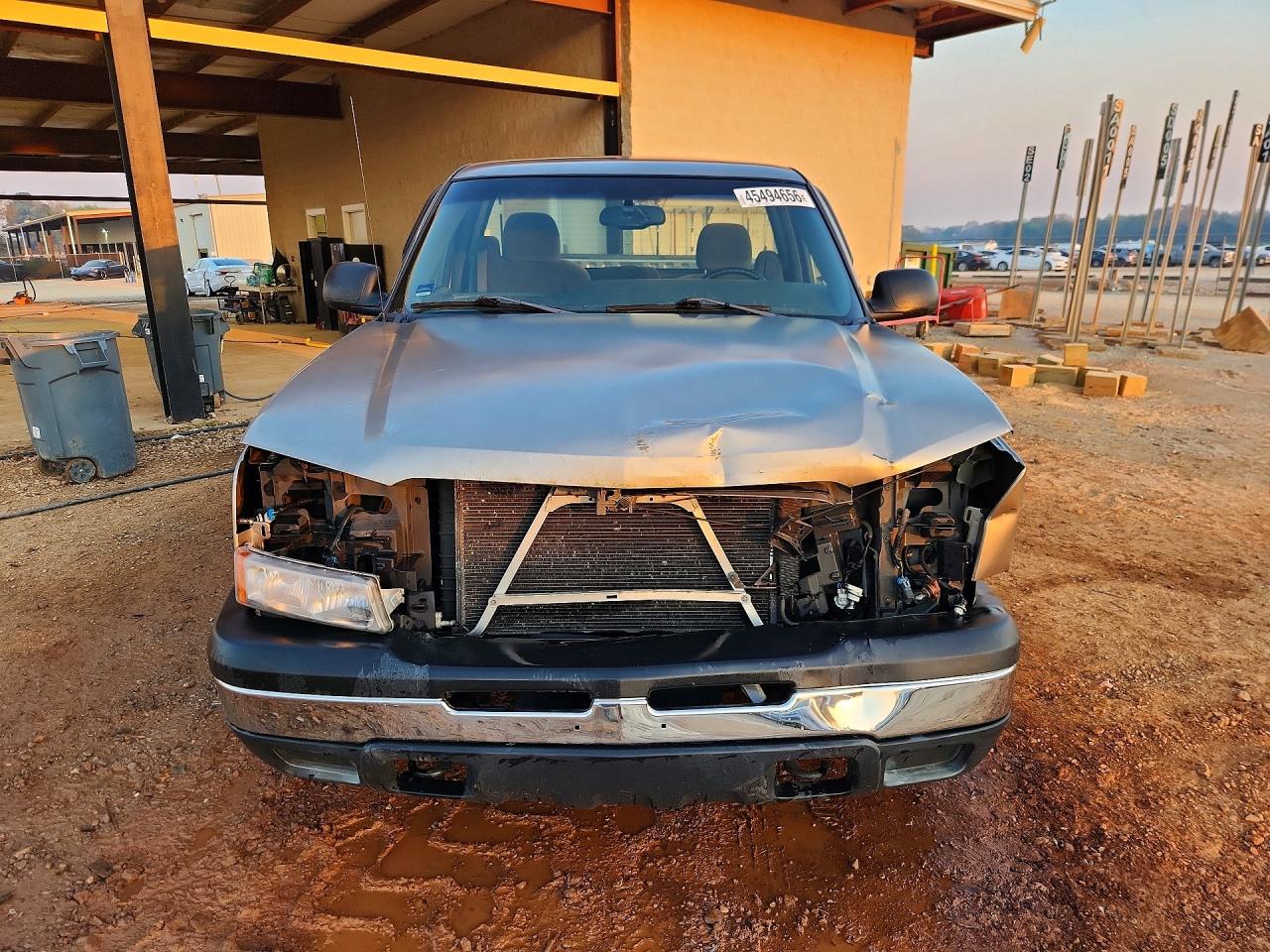 2003 CHEVROLET SILVERADO C1500 photo 5