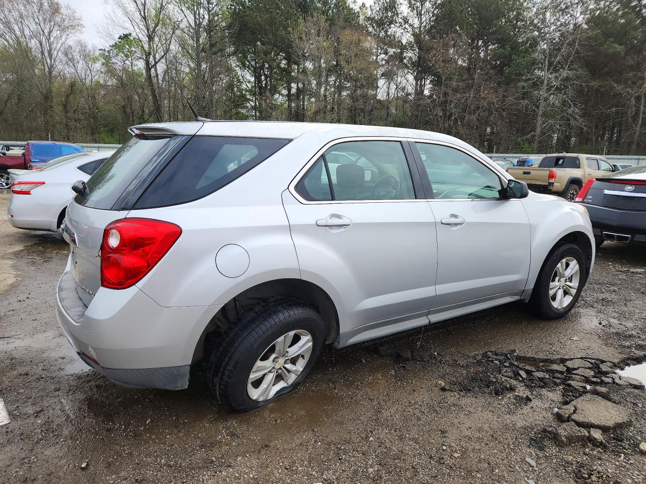 2010 CHEVROLET EQUINOX LS photo 5