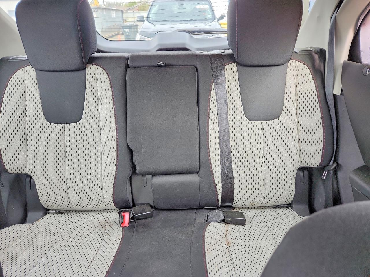 2010 CHEVROLET EQUINOX LS photo 19