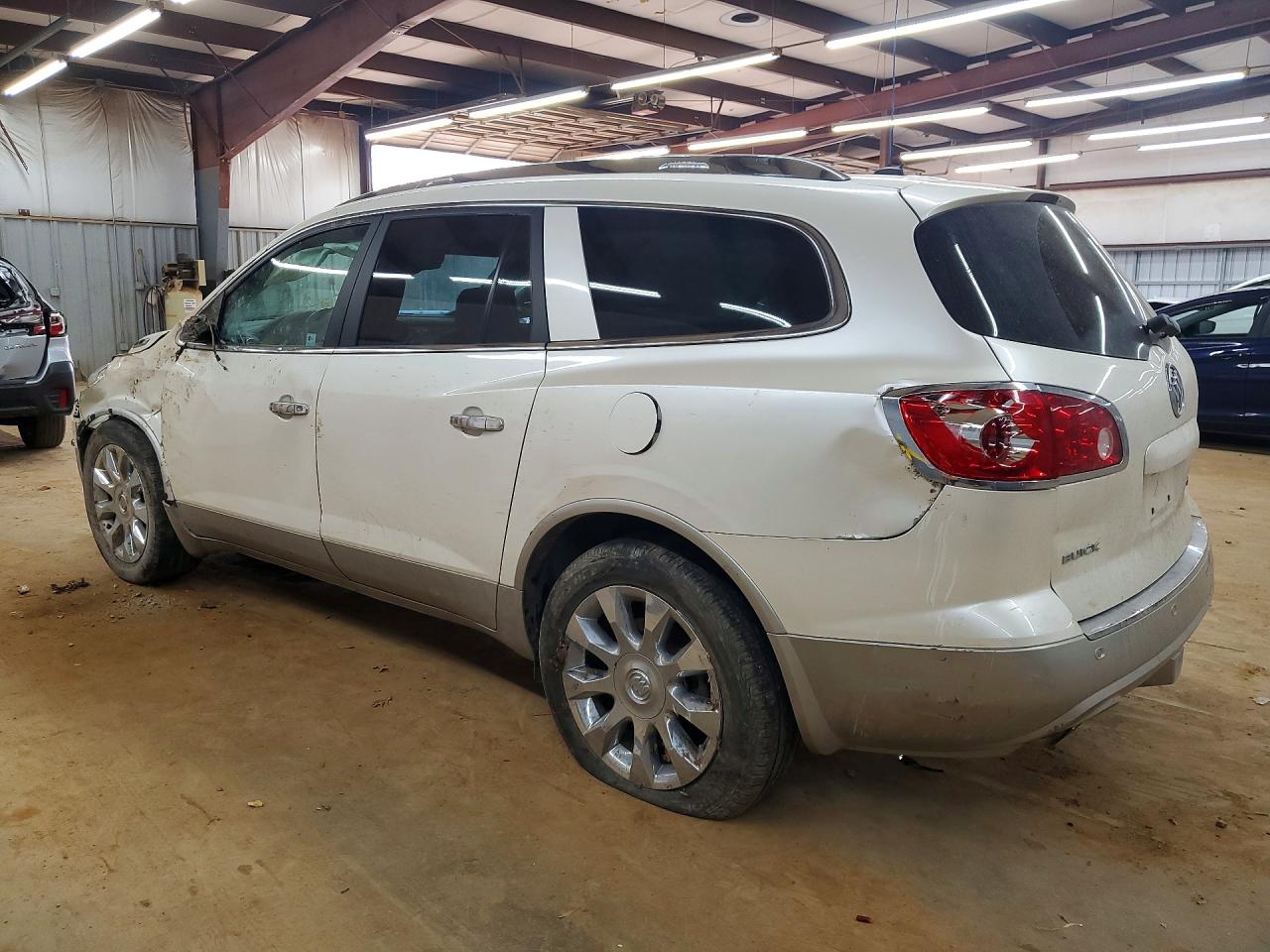 2011 BUICK ENCLAVE CXL photo 2