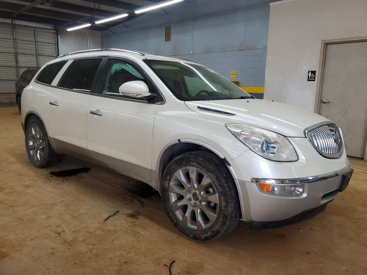 2011 BUICK ENCLAVE CXL photo 4