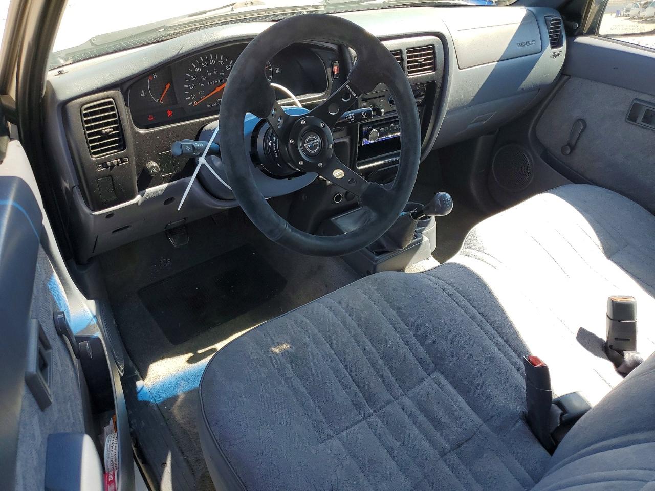 2000 TOYOTA TACOMA BASE photo 8