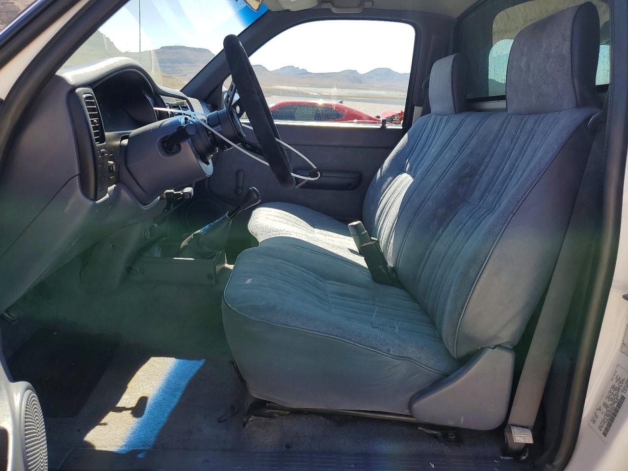 2000 TOYOTA TACOMA BASE photo 7