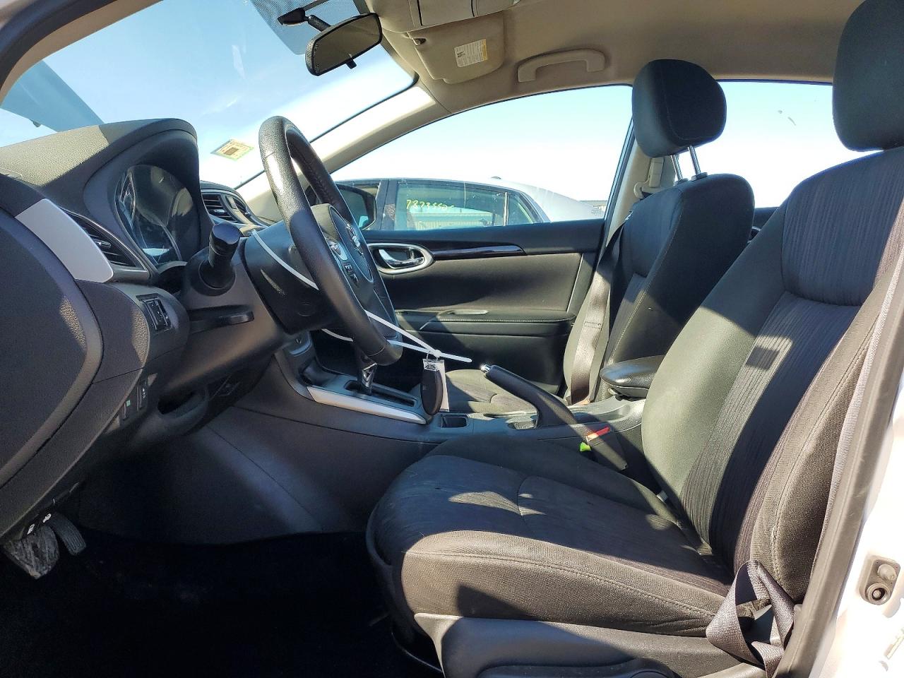2019 NISSAN SENTRA SV photo 7