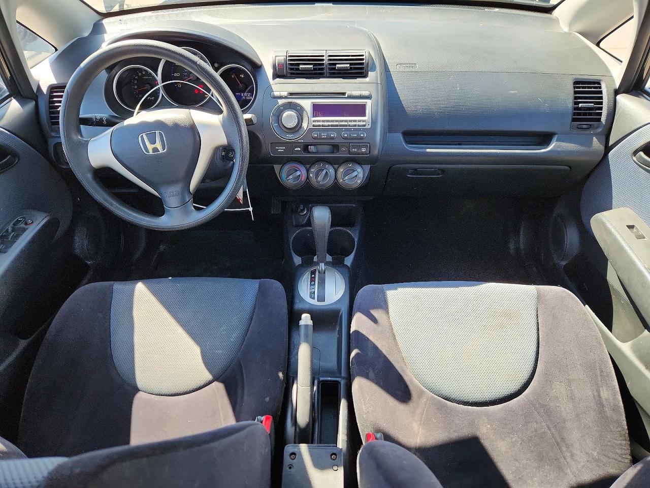 2008 HONDA FIT photo 8