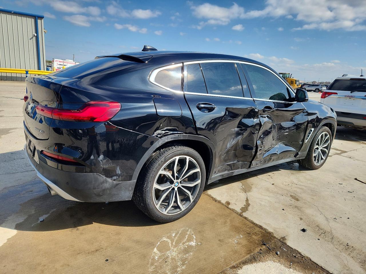 2021 BMW X4 XDRIVE30I photo 3