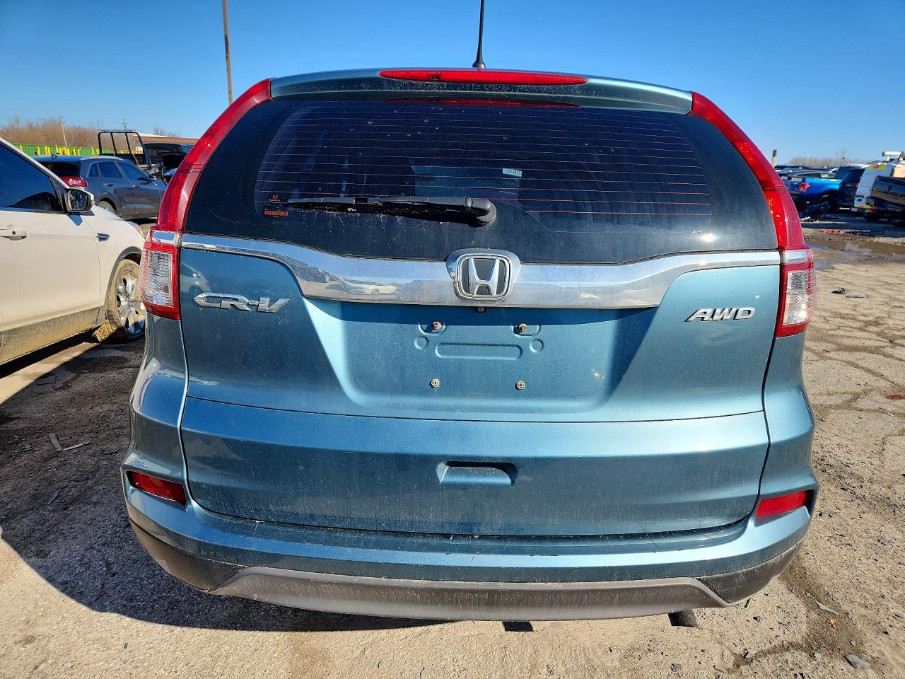 2015 HONDA CR-V LX photo 6